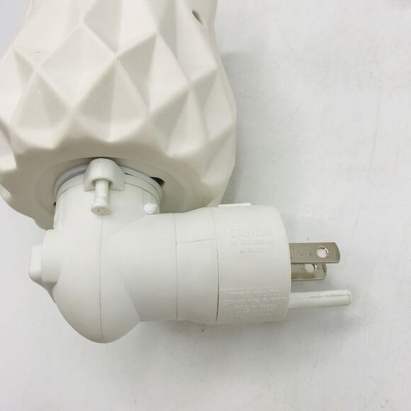 New Scentsy Alabaster Mini Nightlight Warmer Retired Farmhouse, Cottage Core - Picture 6 of 8